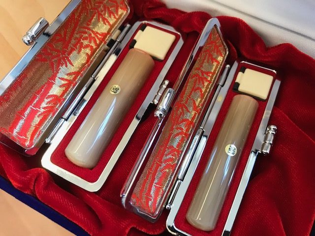 牛角印鑑の2本セットです。