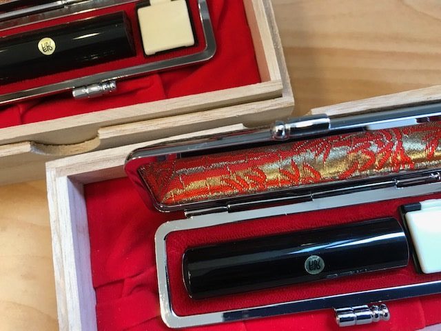 黒水牛の実印、2個。