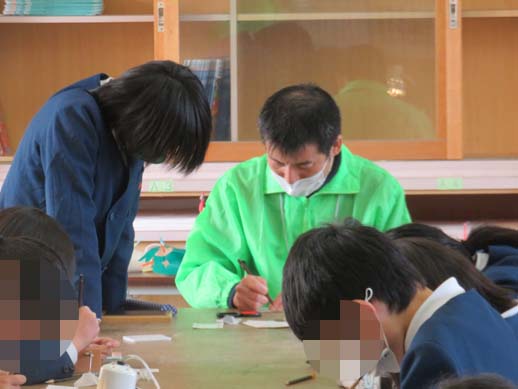 英田小学校の出前はんこ講座