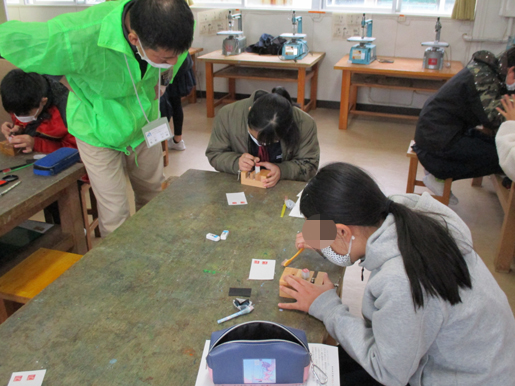 能美市立寺井小学校での「出前はんこ講座」です。