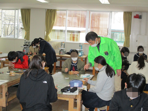 能美市立寺井小学校での「出前はんこ講座」です。