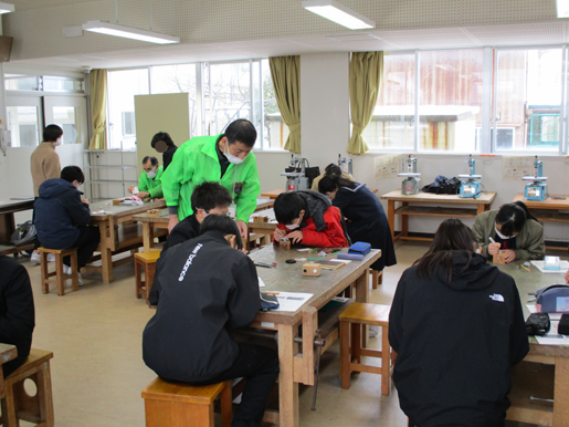 能美市立寺井小学校での「出前はんこ講座」です。