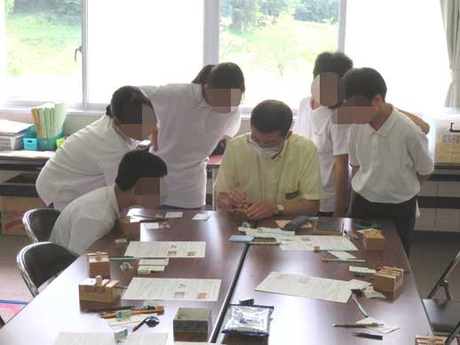 三谷小学校での出前はんこ講座です。