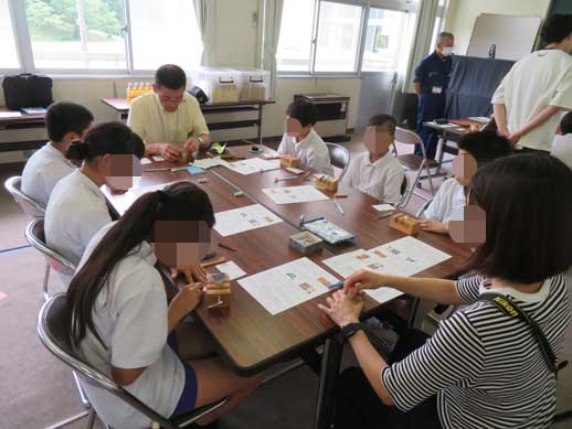 三谷小学校での出前はんこ講座です。